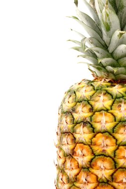 Beyaz üzerine izole edilmiş ananas