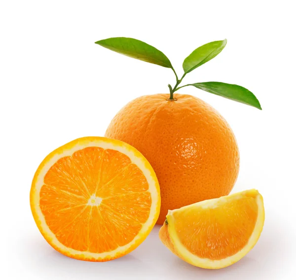 Naranja sobre fondo blanco — Foto de Stock