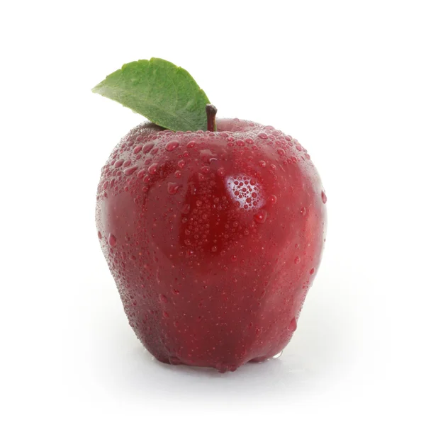 Červené jablko na bílém pozadí — Stock fotografie