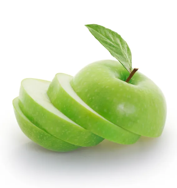 Зелене яблуко нарізане я — стокове фото