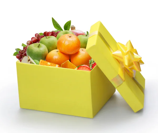 Caja de regalo amarilla abierta —  Fotos de Stock