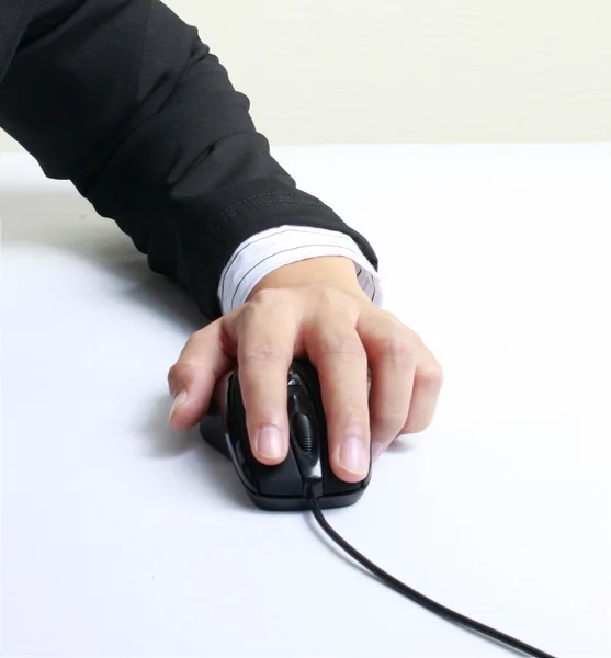 Počítačová myš v ruce — Stock fotografie