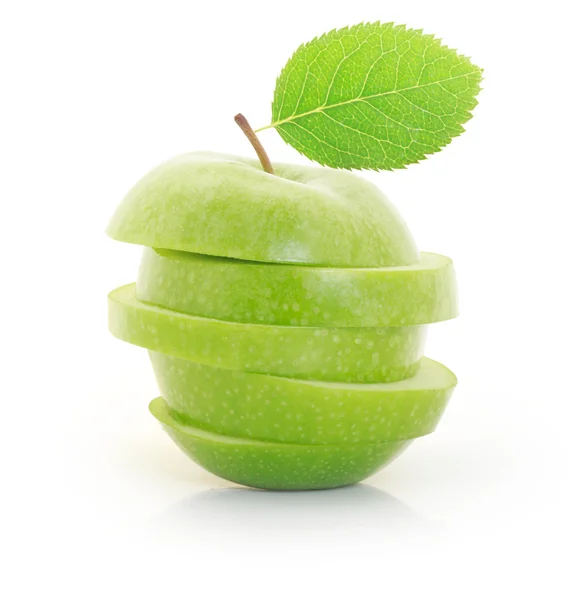 Ben dilimlenmiş yeşil elma — Stok fotoğraf