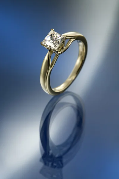 Engagement ring with diamond — Stock Photo, Image