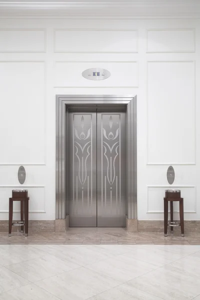 Elevator metal door — Stock Photo, Image