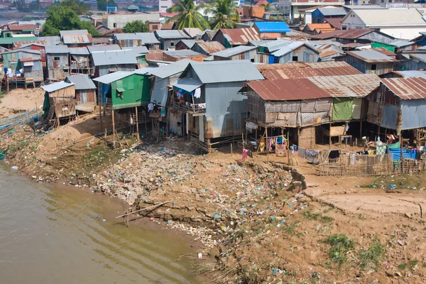 Бідний район в Пномпені, Камбоджа — стокове фото