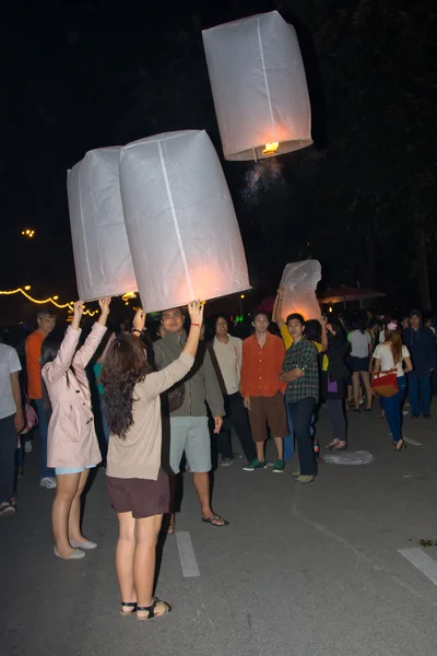Loy Krathong festival à Chiang Mai Thaïlande — Photo