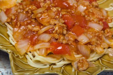 Spagetti Bolonez