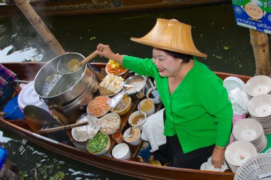 Damnoen Saduak floating market clipart