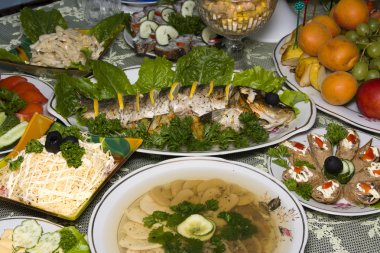 Yemek masada.