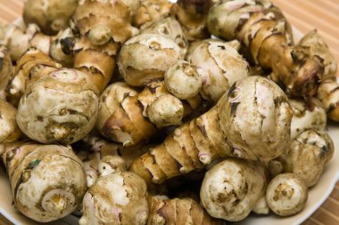 Jerusalem artichoke (sunroot) tubers clipart