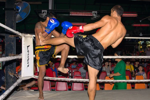 Неизвестные игроки в тайском бою: Муай тай — стоковое фото