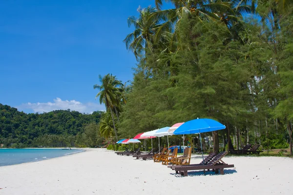 Mooi tropisch strand in Thailand — Stockfoto