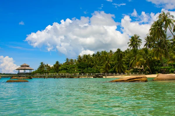 Schöner tropischer Strand in Thailand — Stockfoto