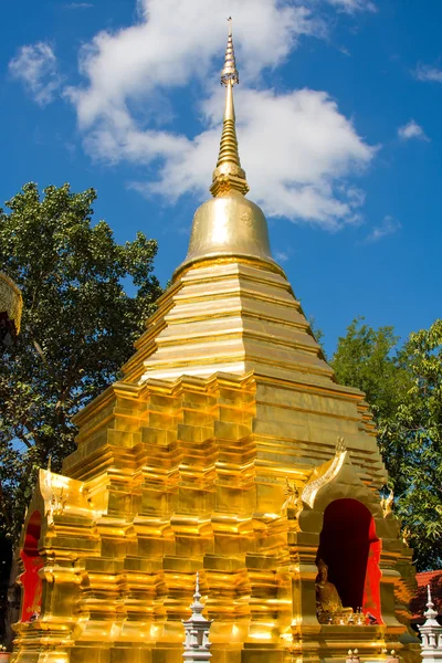 Tayland Budist stupa — Stok fotoğraf