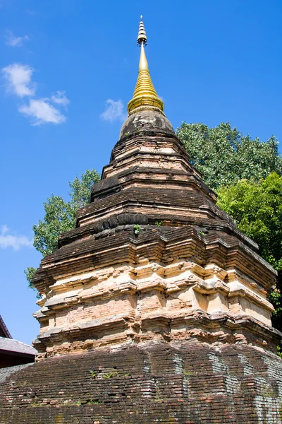 Buddyjska stupa w Tajlandii. — Zdjęcie stockowe