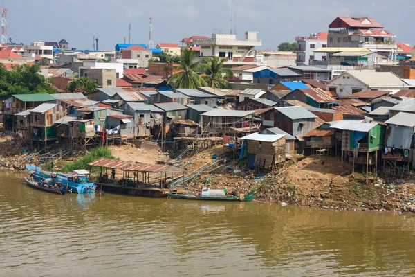Poor district in Phnom Penh, Cambodia — Stock Photo, Image