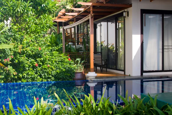 Swimming pool in spa resort . Thailand . — Stock Photo, Image