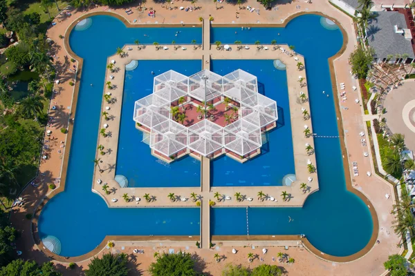 Beautiful swimming pool in Pattaya, Thailand. — Stock Photo, Image