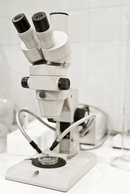Stereo-microscope clipart