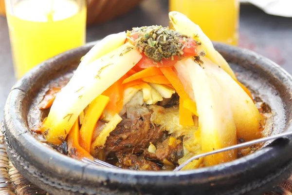 Morocco national dish - tajine of meet with vegetables — Stock Photo, Image