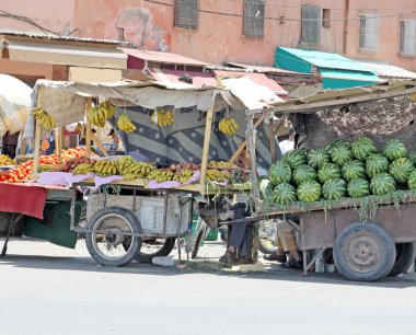 Marakeş, Fas'sokak pazarında meyve