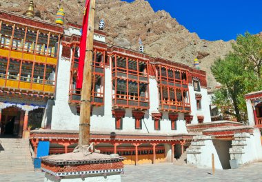 hemis gompa ön kısmı