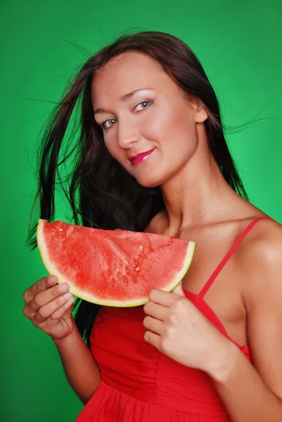 Hübsches Mädchen mit Früchten — Stockfoto