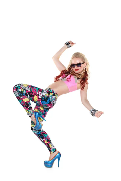 Menina dançarina legal em óculos de sol — Fotografia de Stock