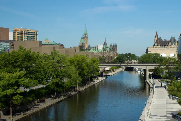 El canal Rideau en Ottawa, Canadá — Foto de Stock