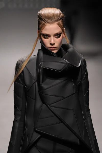 Paris Fashion Week: Futuristic fashion at Gareth Pugh