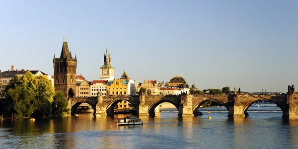 Podul Charles și râul Vltava, Prage — Fotografie, imagine de stoc