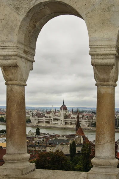 Parliament of Hungary seen from fishermen´s bastion — Stok fotoğraf