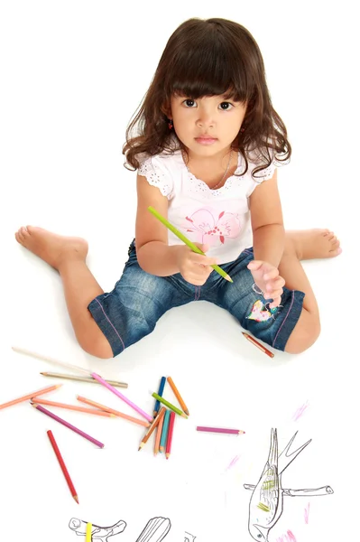 Κορίτσι χρωματισμός σε χαρτί — Φωτογραφία Αρχείου
