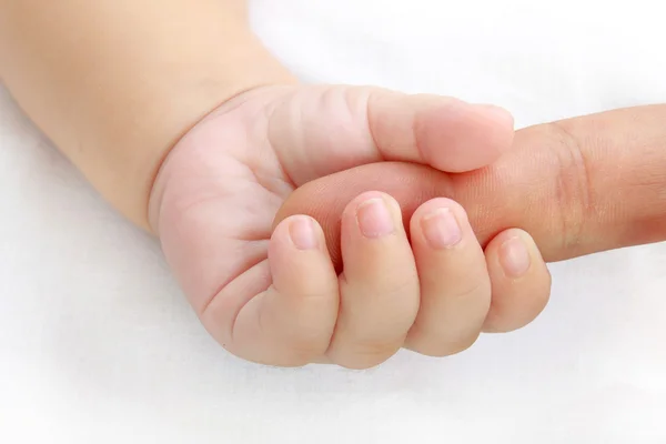 Piccola mano del bambino — Foto Stock