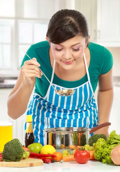Cooking delicious food — Stock Photo, Image