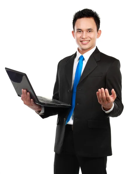 亚洲商务男人用一台笔记本电脑 — 图库照片