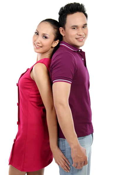 Jovem feliz sorrindo casal isolado no fundo branco — Fotografia de Stock