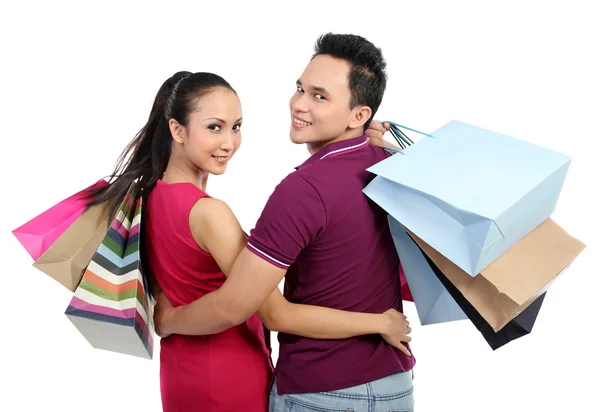 Jeune couple shopping — Photo