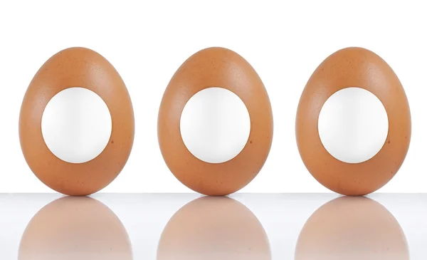 Jaja z etykiety — Zdjęcie stockowe