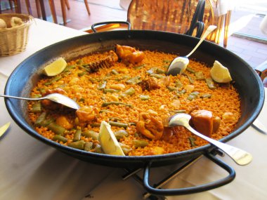 Valencian paella clipart