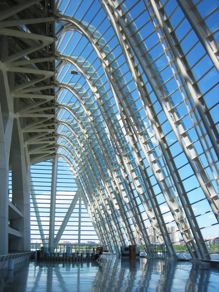 현대 건물 안에 하늘 — 스톡 사진