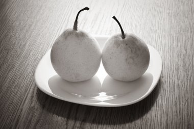 sepia dos peras