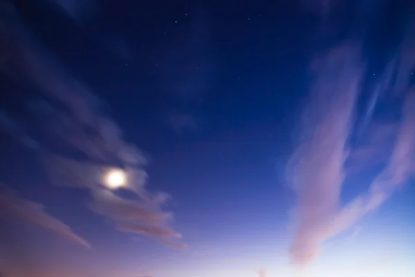 Небо і місяця — стокове фото