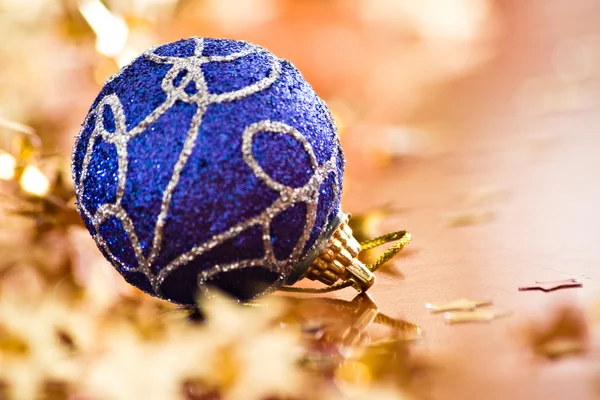 Bola azul de Natal — Fotografia de Stock