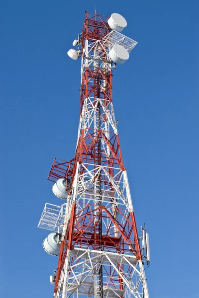 Башня-антенна — стоковое фото