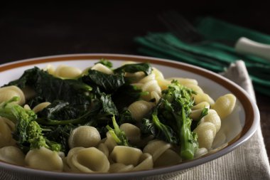 Orecchiette cime di rapa ile