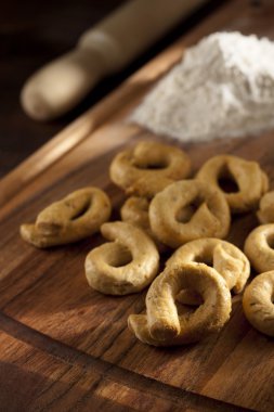 Taralli.