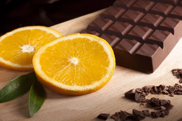 Apelsin och choklad — Stockfoto