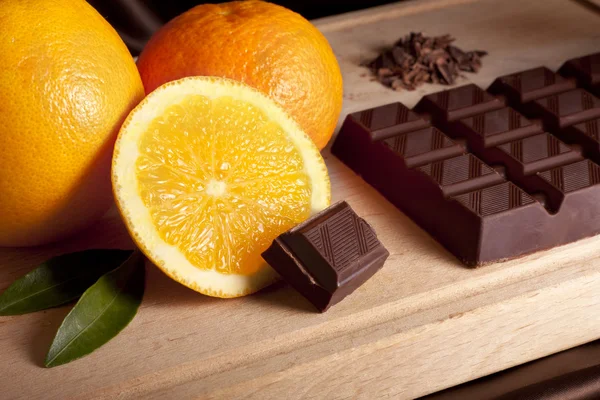 Pomeranče a čokolády — Stock fotografie
